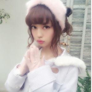 中村里砂 コート