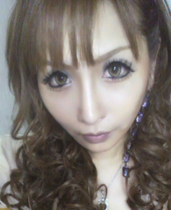 原崎嘉夏と旦那の関係は？子供を守るために地元で奮闘中！