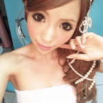 八鍬里美がガリガリになった?八鍬里美のマオやHYDEとの繋がりが「たぬき掲示板」で話題になる。